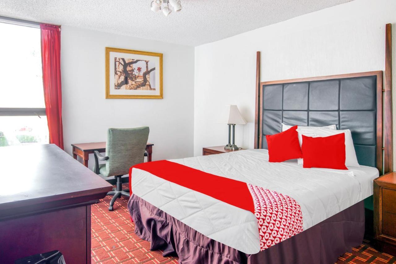 Hotel Oyo Townhouse Houston George Bush Intercontinental Exteriér fotografie
